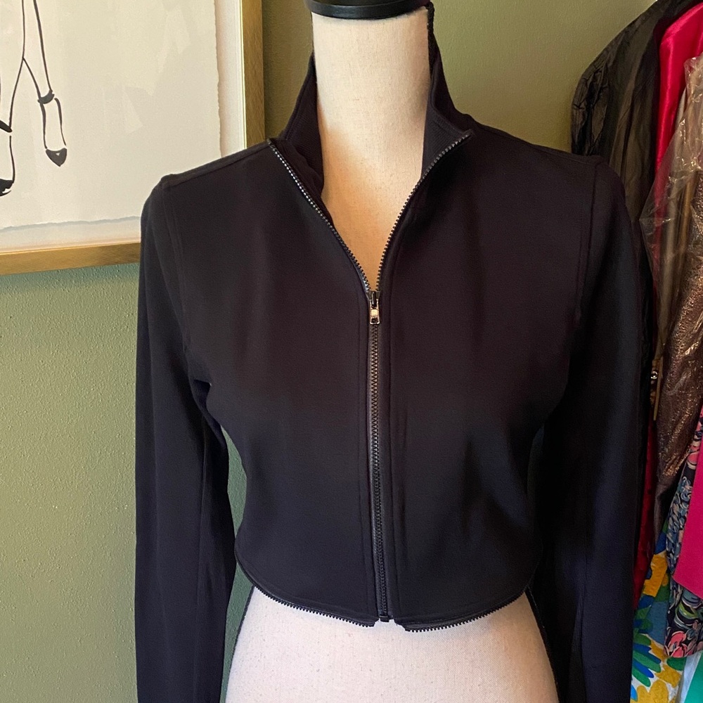Chic and versatile CAbi leisure wear jacket